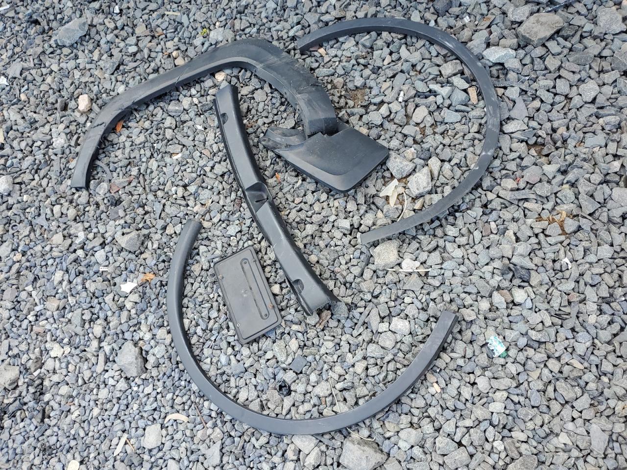 2022 Tesla Model Y VIN: 7SAYGDEE8NF387001 Lot: 71177215