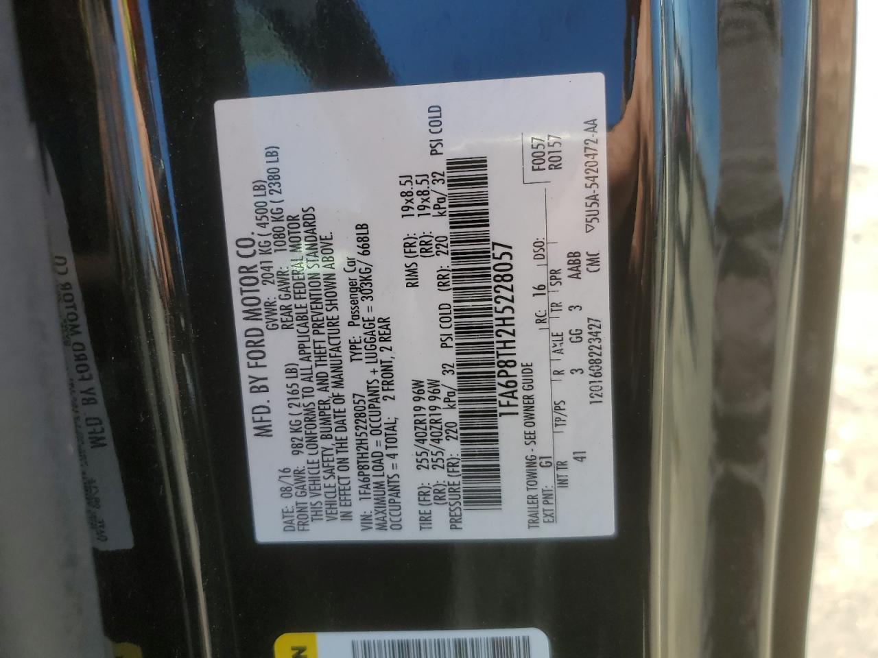 2017 Ford Mustang VIN: 1FA6P8TH2H5228057 Lot: 71389805