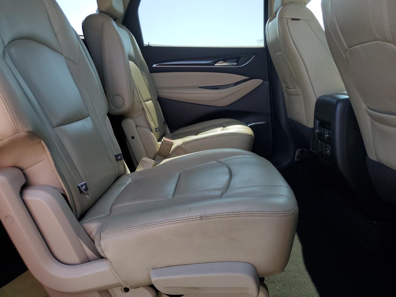 2018 Buick Enclave Essence VIN: 5GAEVAKW0JJ232531 Lot: 81270005