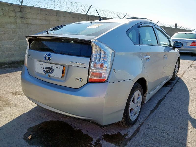 2011 TOYOTA PRIUS T3 VVT-I CVT 