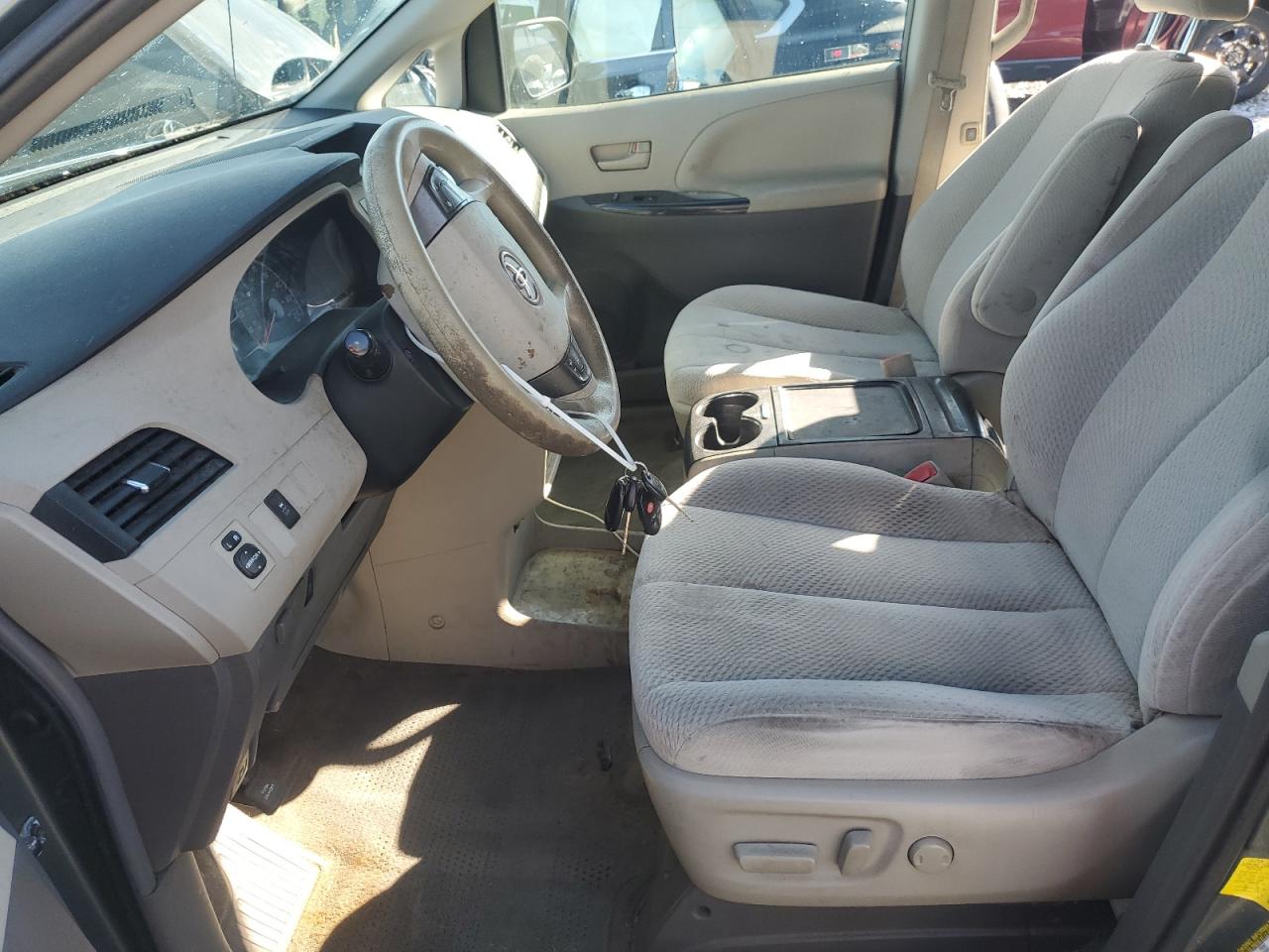 2012 Toyota Sienna Le VIN: 5TDKK3DC4CS179802 Lot: 84264155