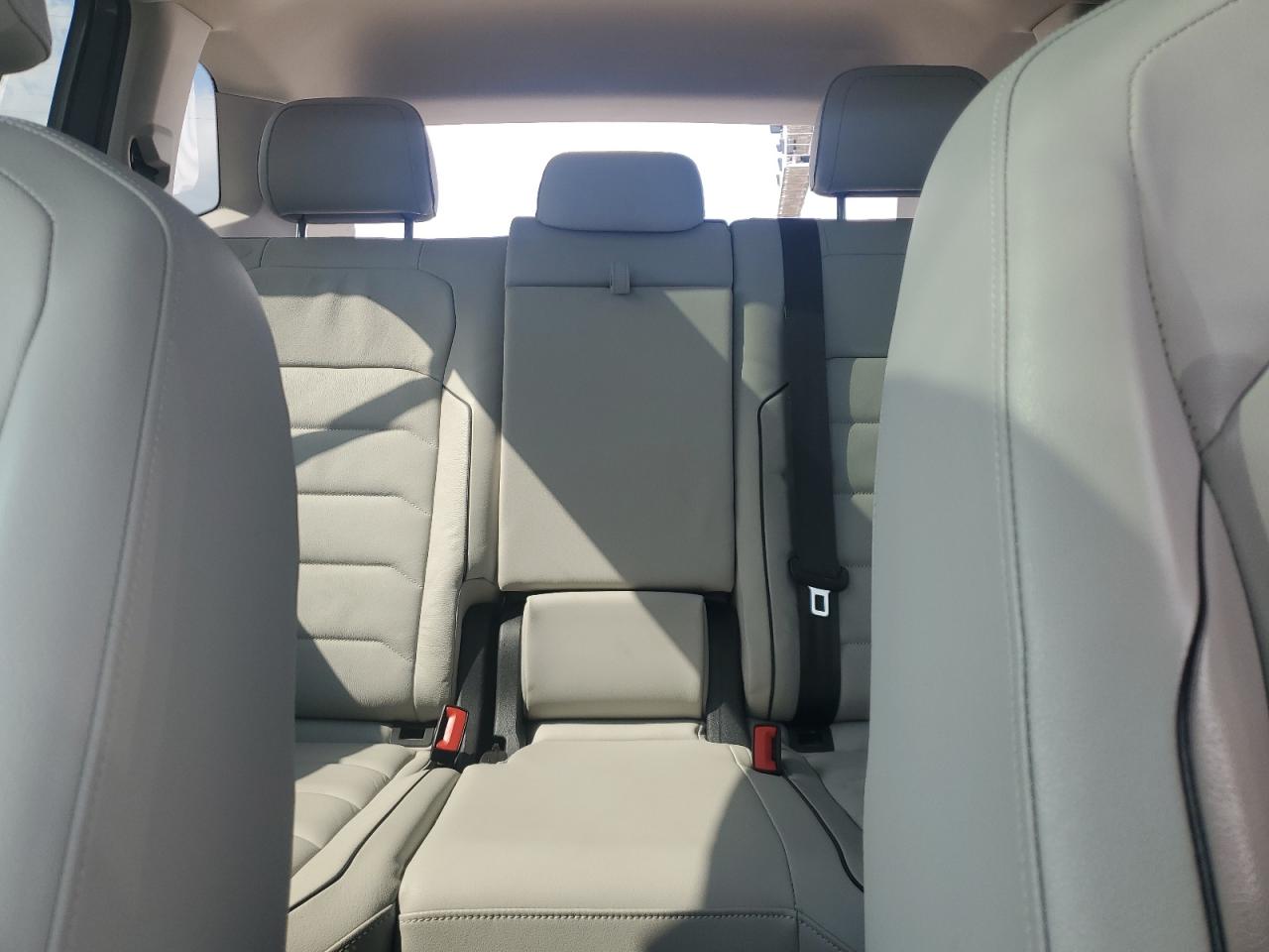 2018 Volkswagen Tiguan Sel Premium VIN: 3VV4B7AX3JM185323 Lot: 81655495