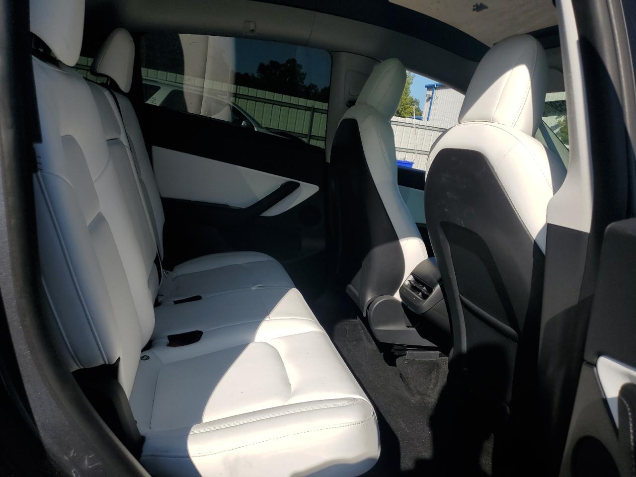 2021 Tesla Model Y VIN: 5YJYGDEE1MF108533 Lot: 82059065