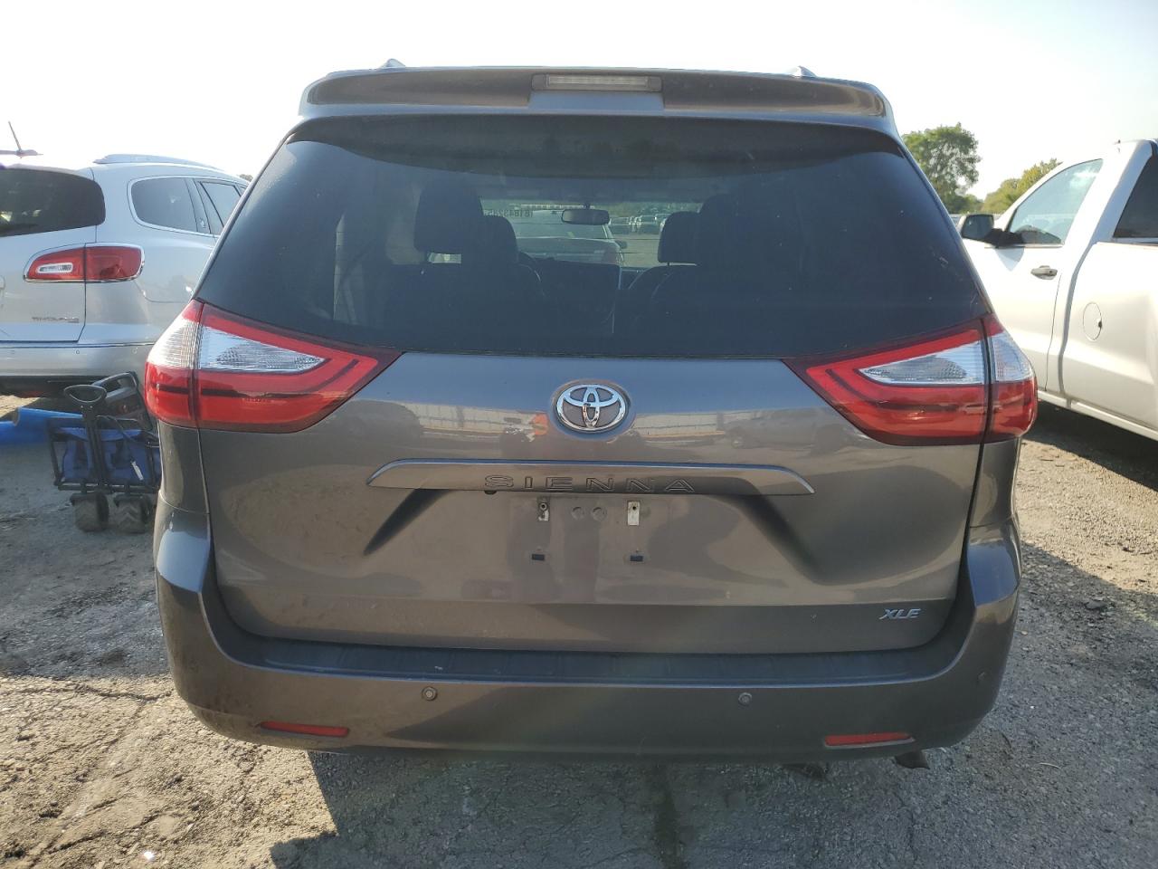 2016 Toyota Sienna Xle VIN: 5TDYK3DC9GS727650 Lot: 81843285
