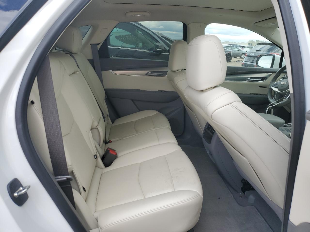 2022 Cadillac Xt5 Premium Luxury VIN: 1GYKNDR41NZ156620 Lot: 71413515