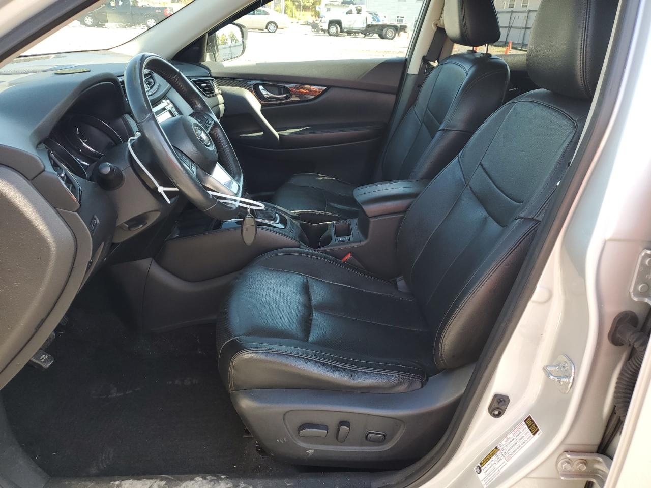 2017 Nissan Rogue Sv VIN: 5N1AT2MV0HC810778 Lot: 81248295