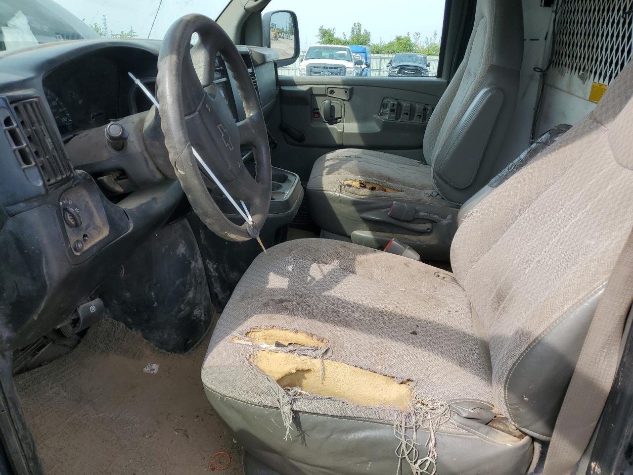 2007 Chevrolet Express G1500 VIN: 1GCFG15X571197558 Lot: 80182275