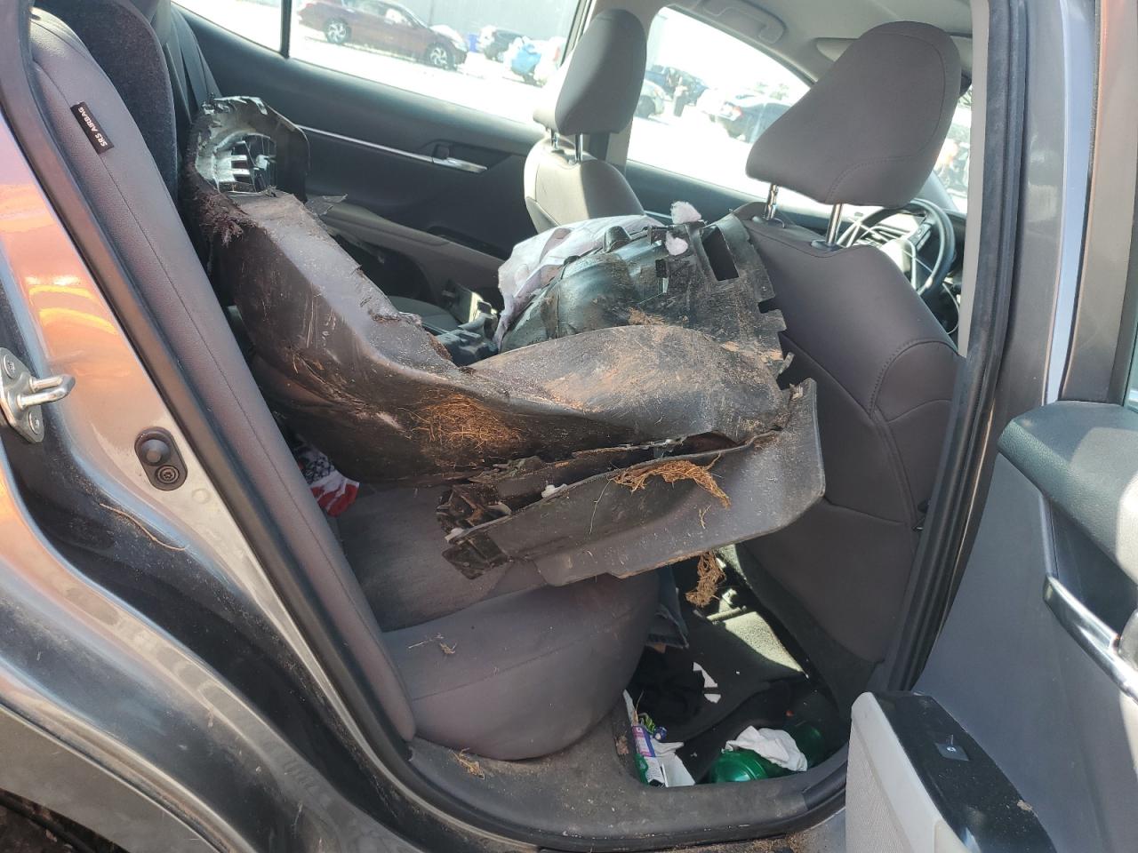 2020 Toyota Camry Le VIN: 4T1C11AKXLU995671 Lot: 82060485