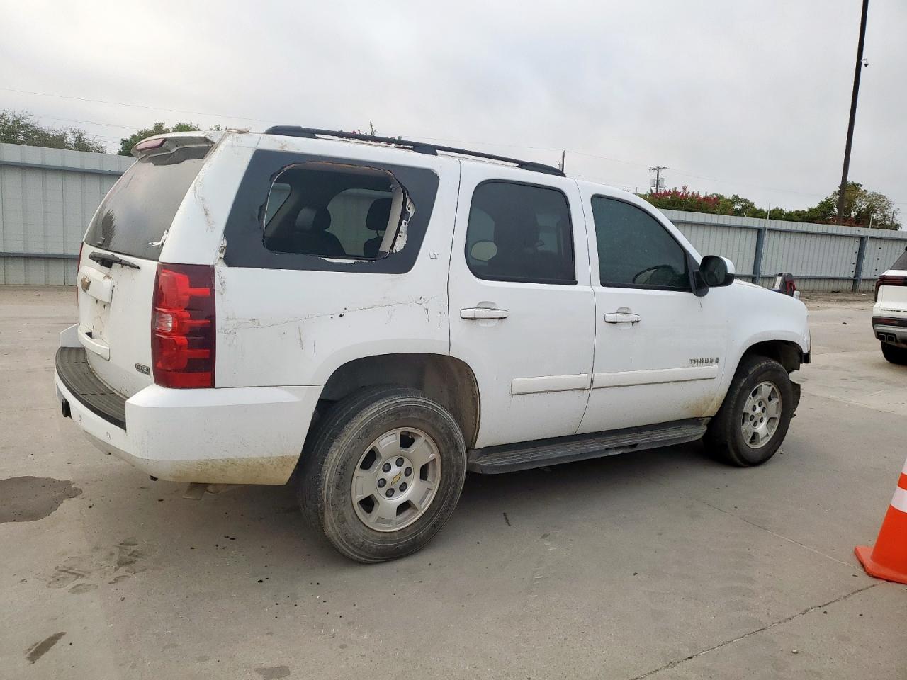 2007 Chevrolet Tahoe C1500 VIN: 1GNFC13047J402179 Lot: 81703535