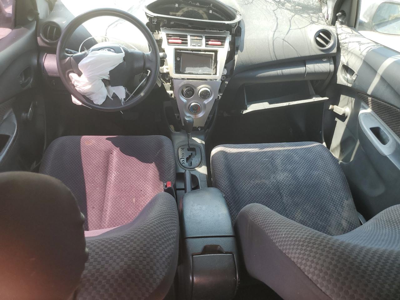 2008 Toyota Yaris VIN: JTDBT923581204326 Lot: 72072595