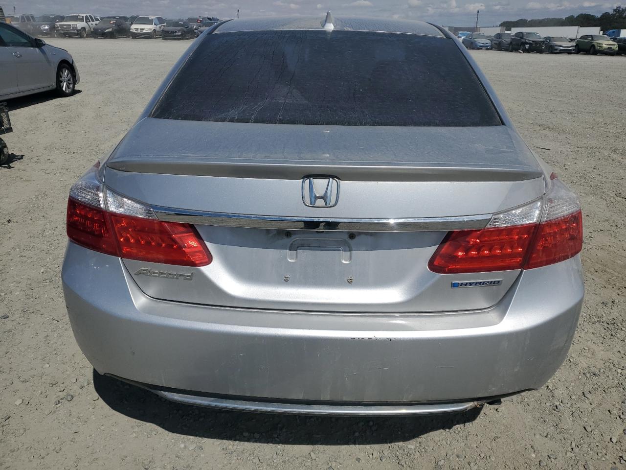 2015 Honda Accord Hybrid VIN: 1HGCR6F3XFA011812 Lot: 71683485