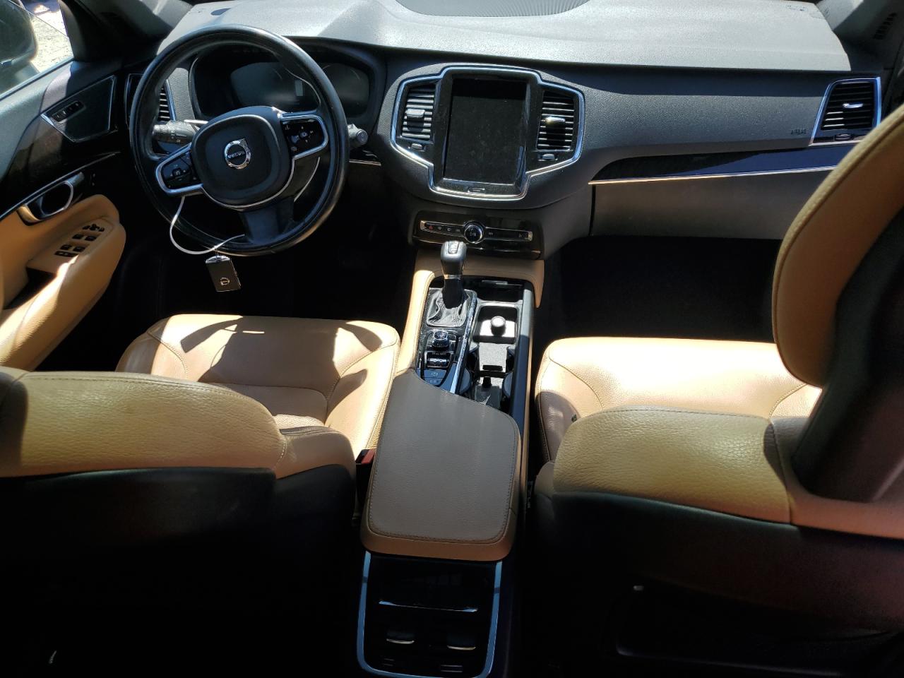 2018 Volvo Xc90 T6 VIN: YV4A22PK1J1210911 Lot: 70577775