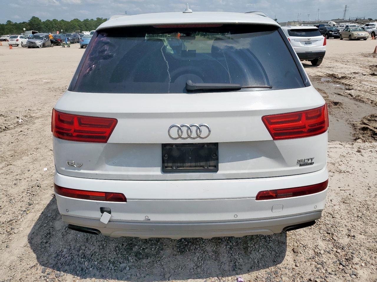 2017 Audi Q7 Premium Plus VIN: WA1LAAF7XHD032358 Lot: 70751805