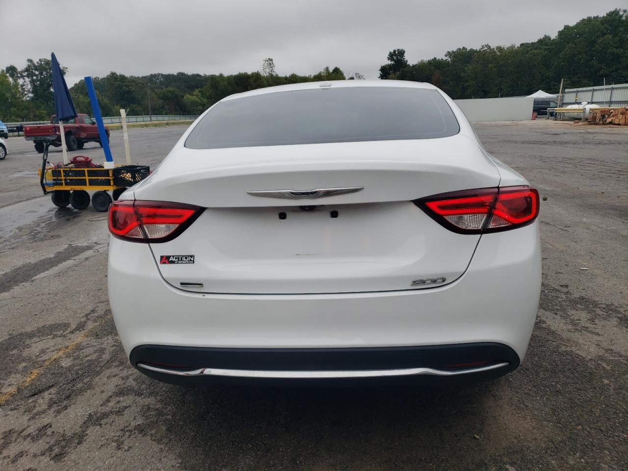 2015 Chrysler 200 Limited VIN: 1C3CCCAB6FN640025 Lot: 81560225