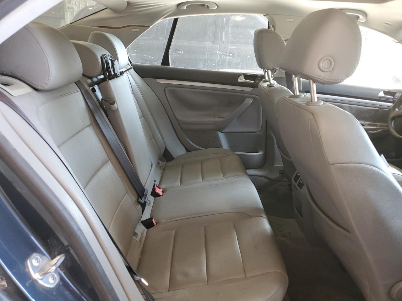 2006 Volkswagen Jetta 2.5 Option Package 1 VIN: 3VWSF71K66M678173 Lot: 80466125