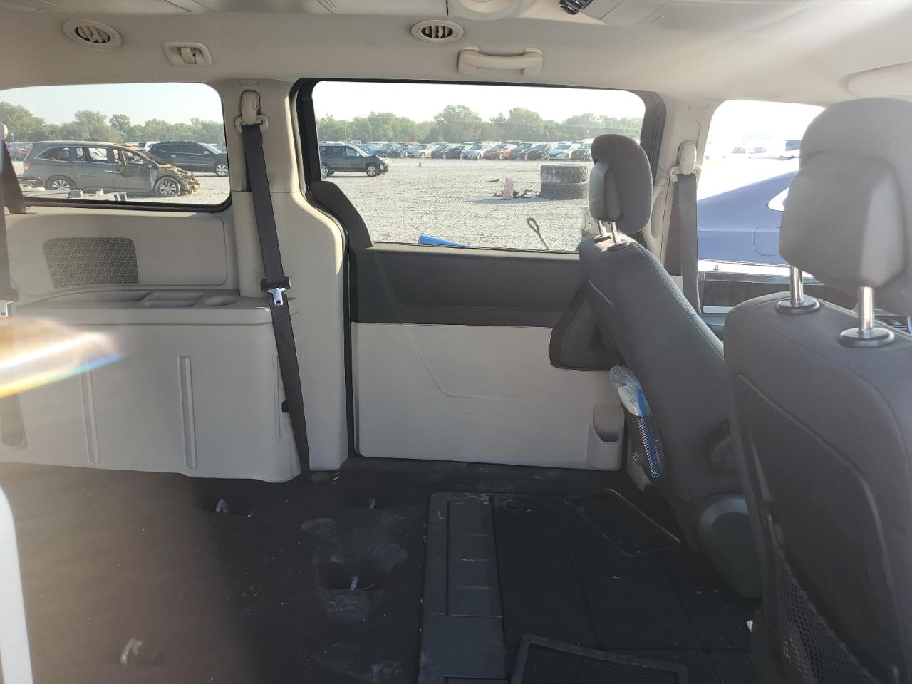 2010 Dodge Grand Caravan Crew VIN: 2D4RN6DX5AR462681 Lot: 80545845