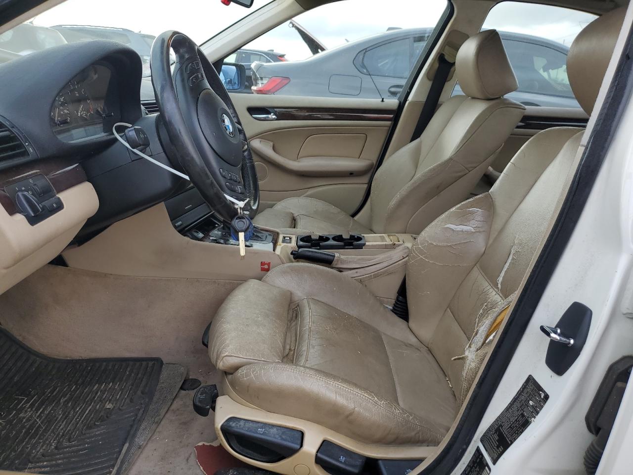 2002 BMW 325 I VIN: WBAEV33422KL71432 Lot: 82129735