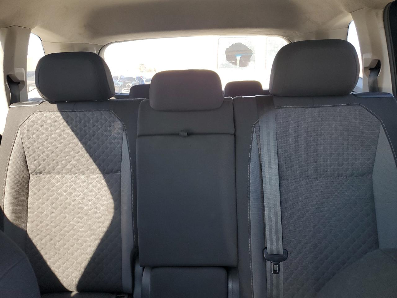 2018 Volkswagen Tiguan S VIN: 3VV1B7AX7JM108666 Lot: 80034905