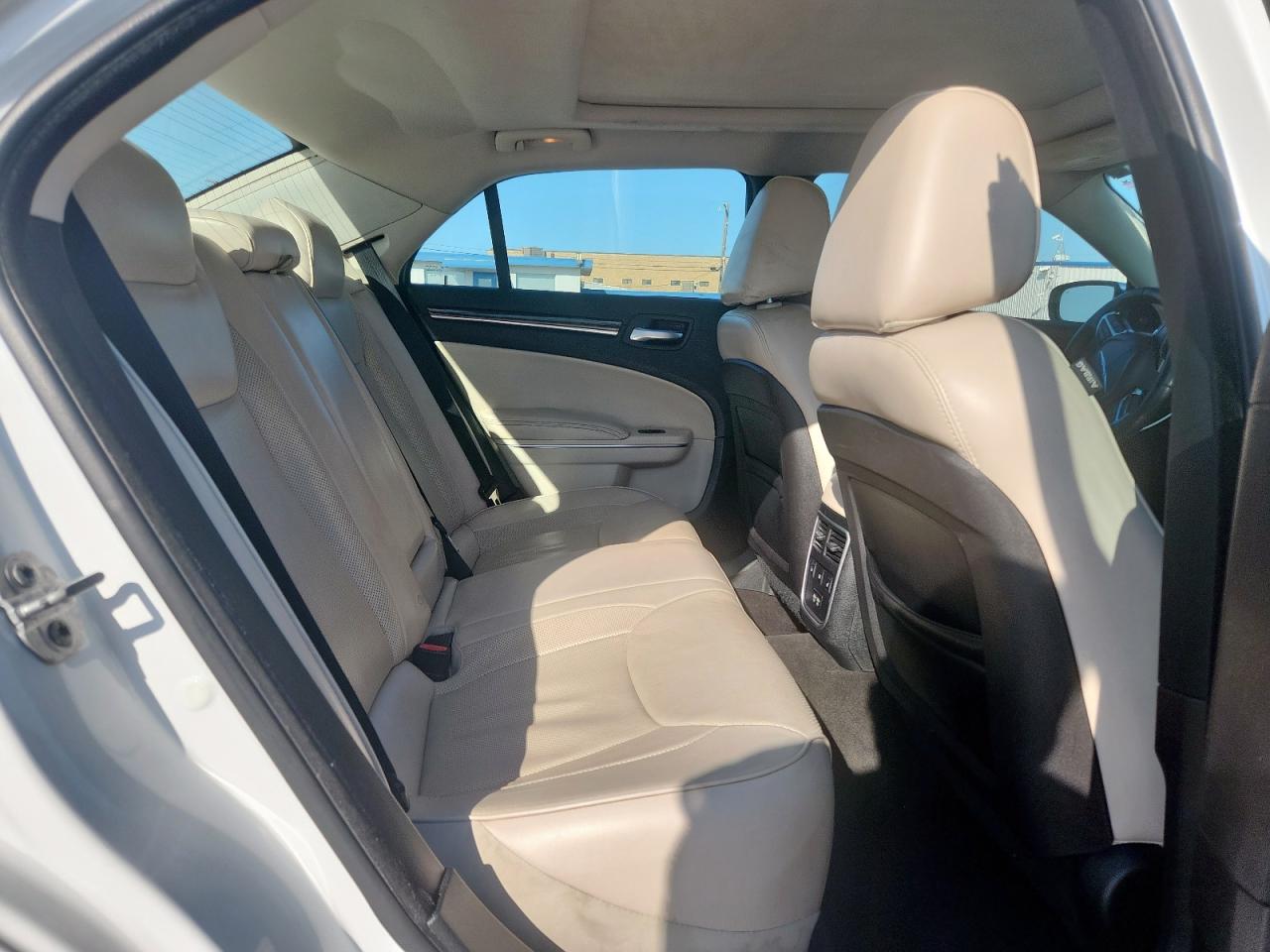 2016 Chrysler 300C VIN: 2C3CCAEG7GH189644 Lot: 81838435