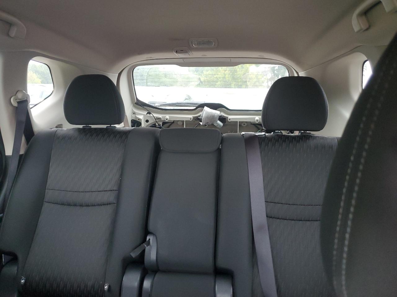 2019 Nissan Rogue S VIN: KNMAT2MV2KP520353 Lot: 70356105