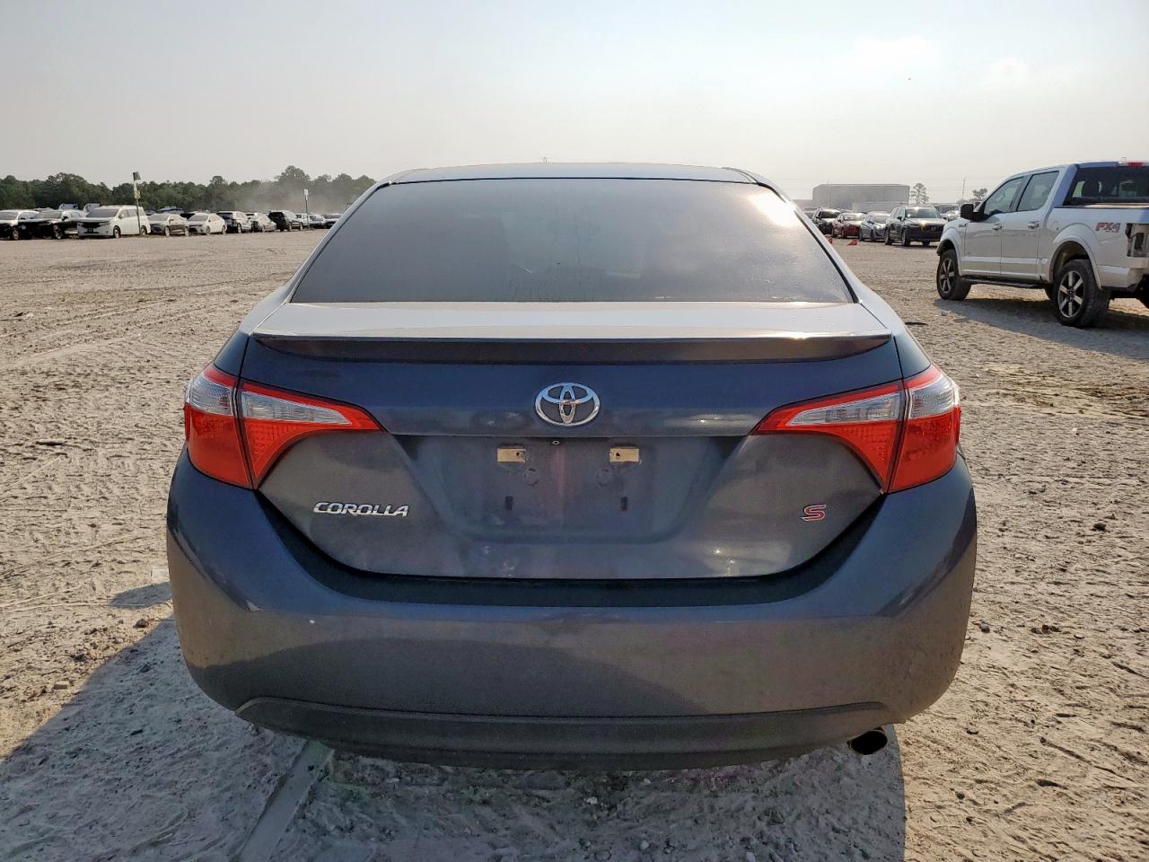 2015 Toyota Corolla L VIN: 5YFBURHE0FP292832 Lot: 81213975