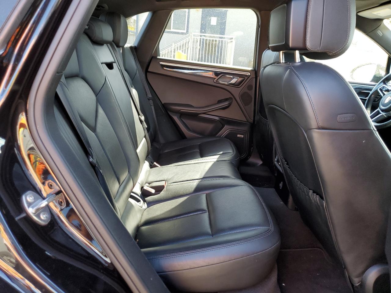 2018 Porsche Macan VIN: WP1AA2A5XJLB07286 Lot: 82153645