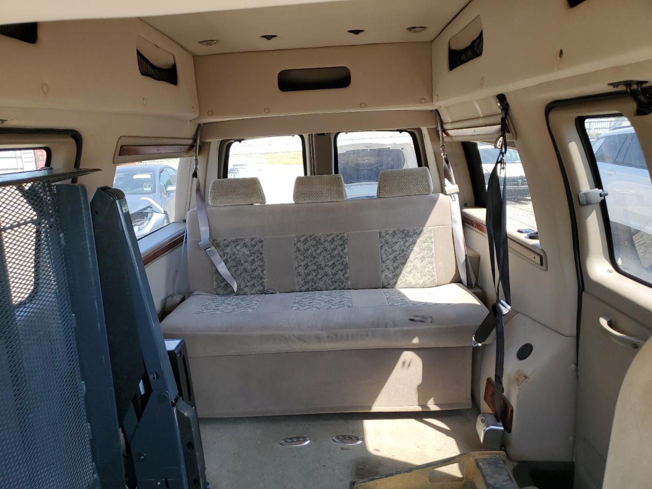 2005 Chevrolet Express G1500 VIN: 1GBFG15T151263733 Lot: 80629265