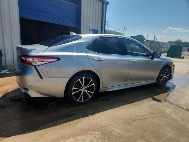  TOYOTA CAMRY 2020 Серебристый