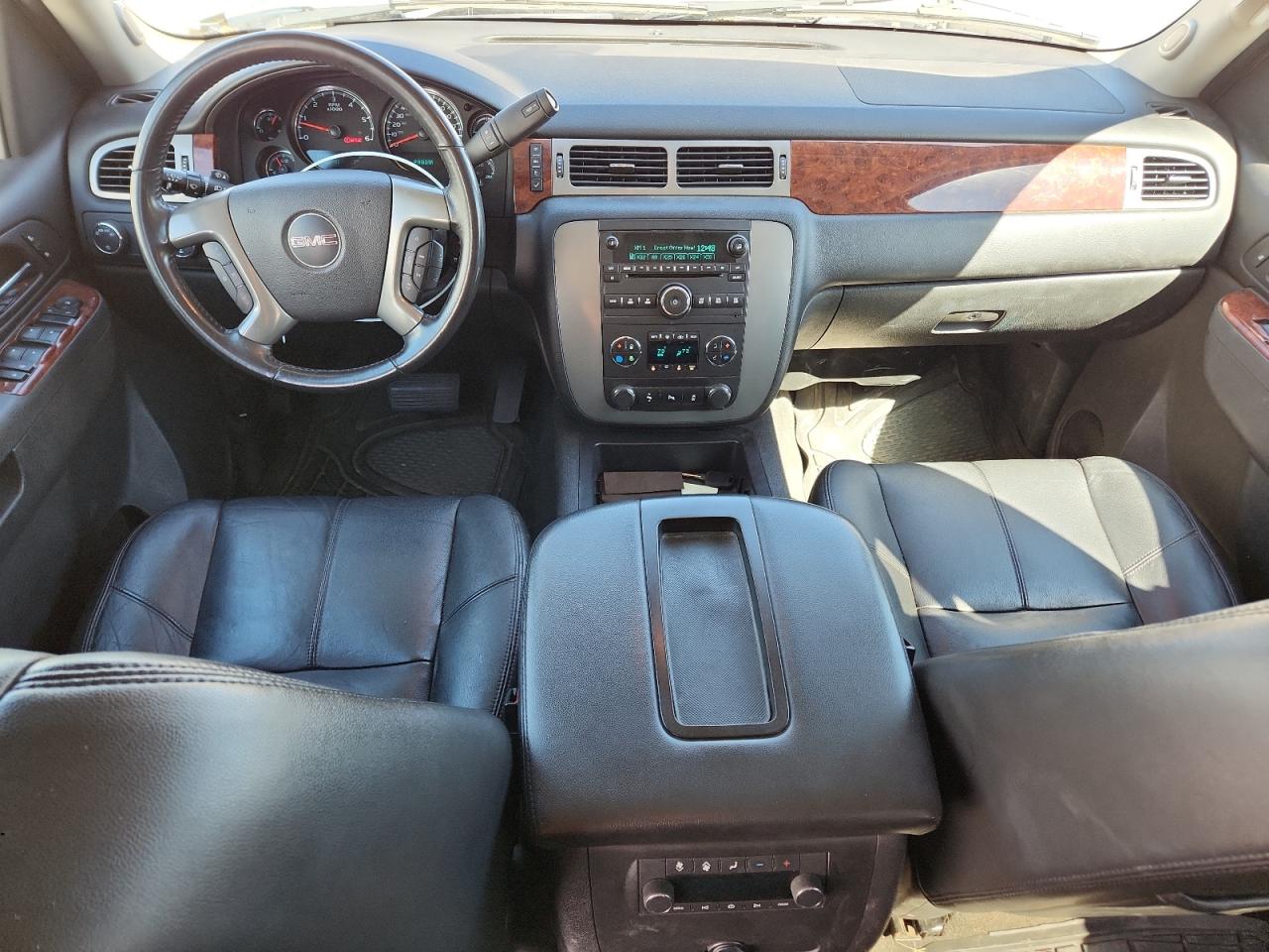 2013 GMC Yukon Xl K1500 Slt VIN: 1GKS2KE74DR219411 Lot: 84421365