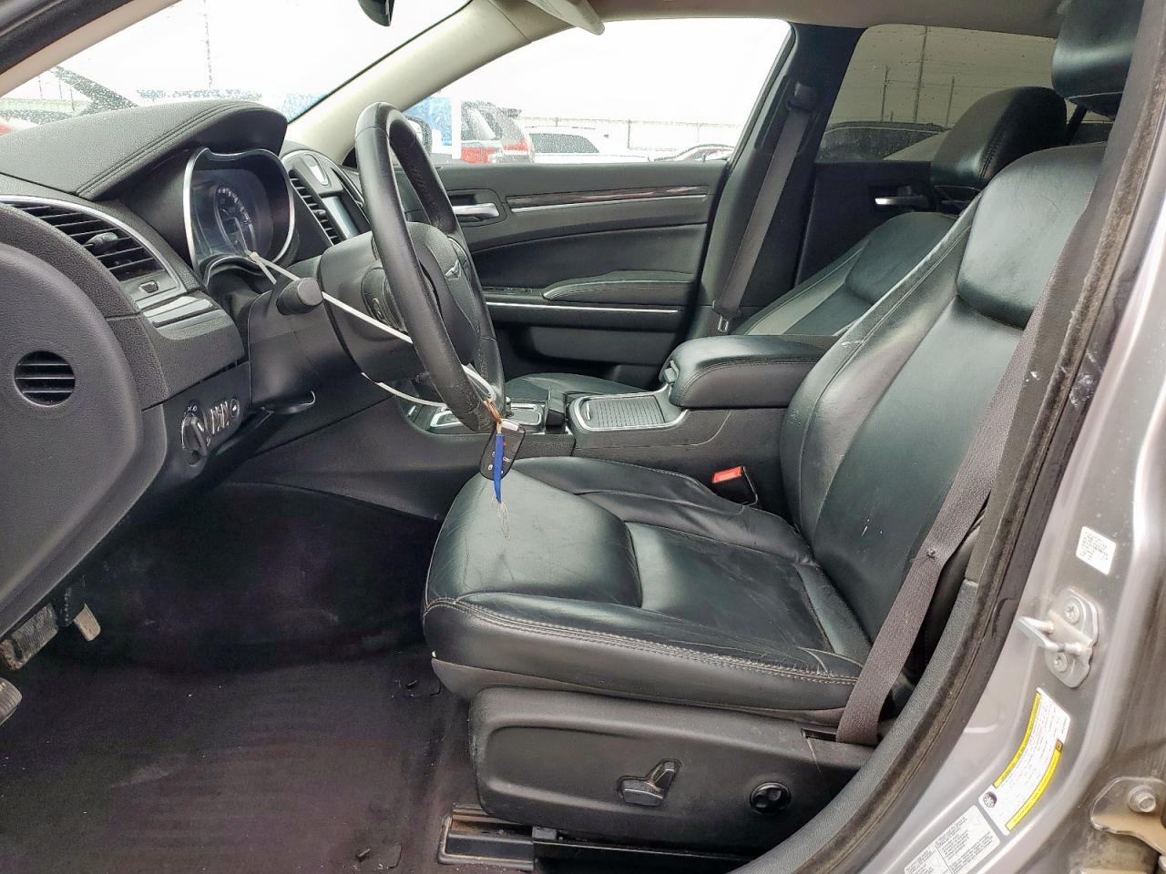 2016 Chrysler 300 Limited VIN: 2C3CCAAG6GH235955 Lot: 81394905