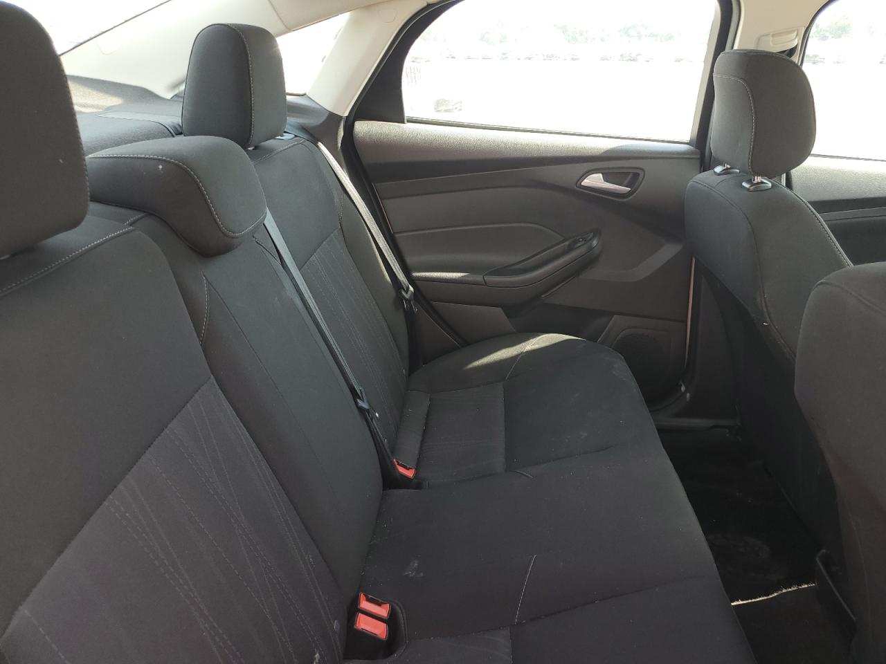 2018 Ford Focus Se VIN: 1FADP3F24JL258731 Lot: 80506095