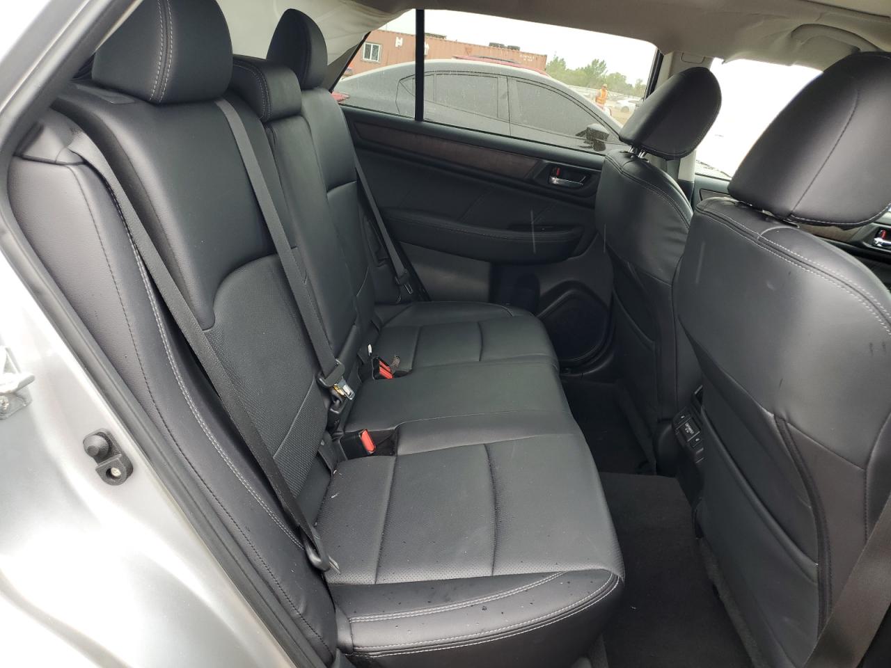 2018 Subaru Outback 3.6R Limited VIN: 4S4BSENC6J3230768 Lot: 71105275