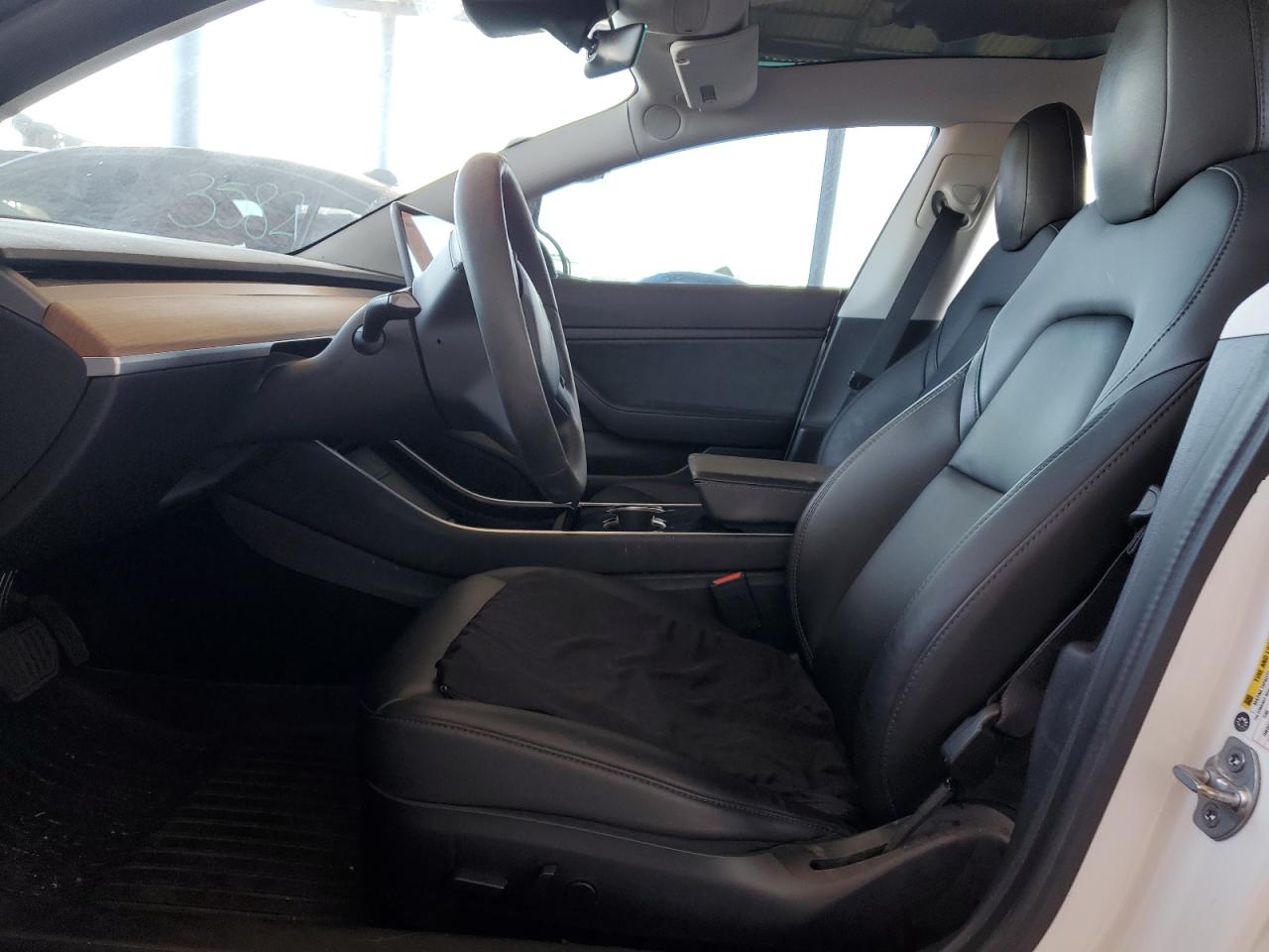 2020 Tesla Model 3 VIN: 5YJ3E1EAXLF709238 Lot: 84011195