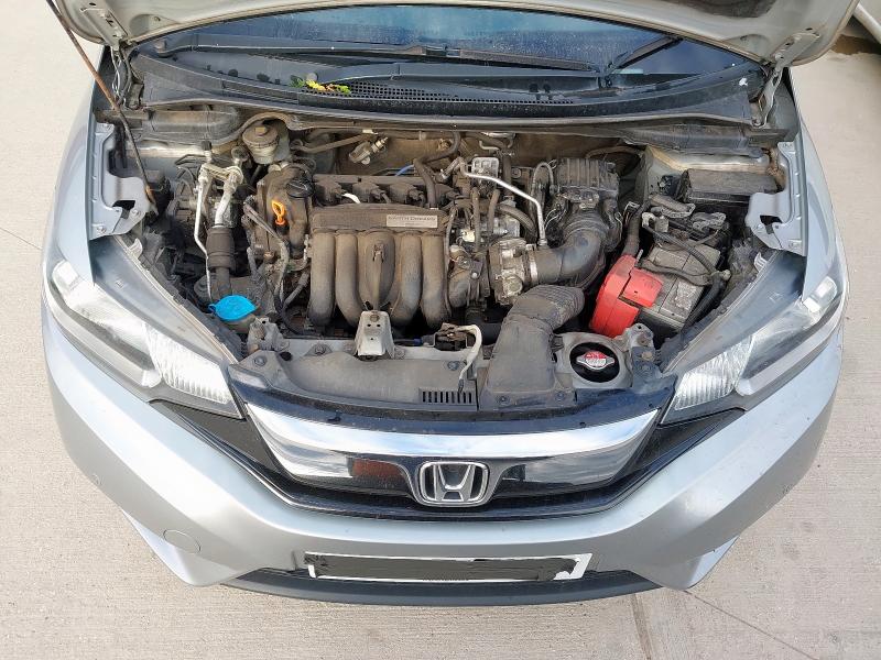 2015 HONDA JAZZ SE I-VTEC 