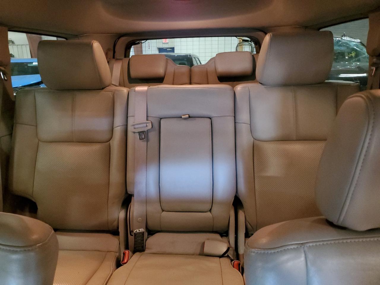 2006 Jeep Commander Limited VIN: 1J8HG58N06C181077 Lot: 70541035