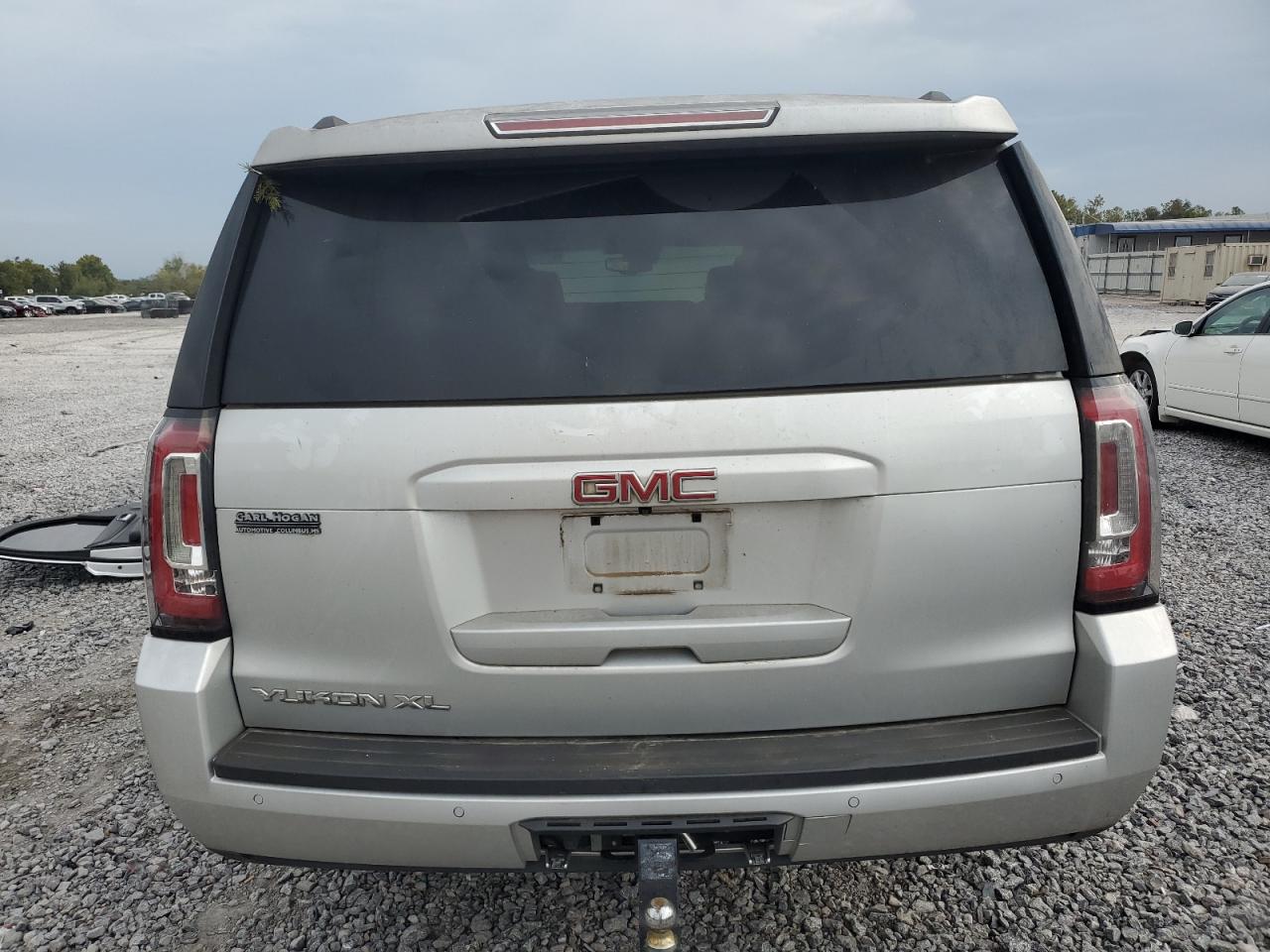 2019 GMC Yukon Xl C1500 Slt VIN: 1GKS1GKCXKR319818 Lot: 83860995