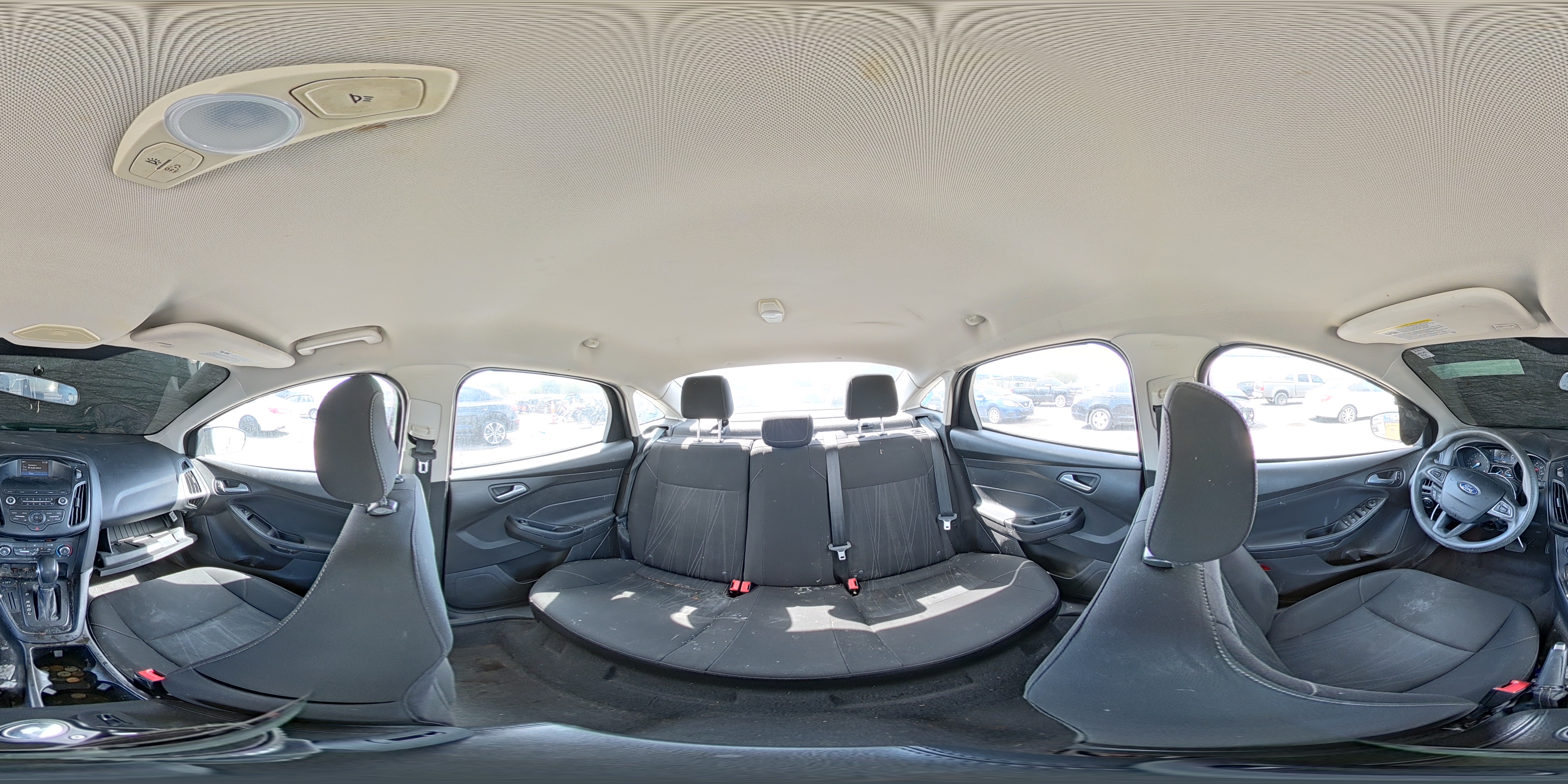 2018 Ford Focus Se VIN: 1FADP3F25JL304079 Lot: 82080335