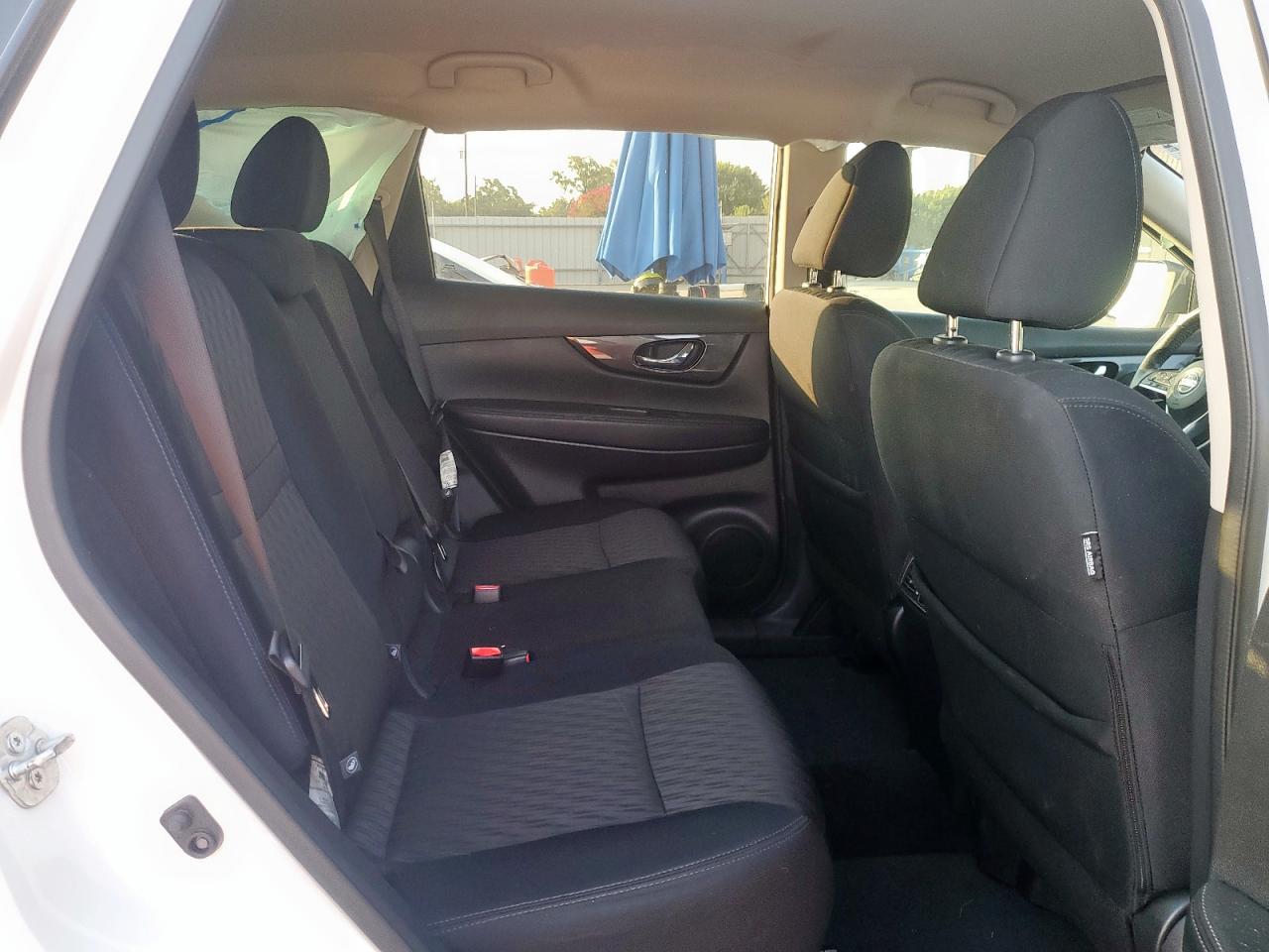 2018 Nissan Rogue S VIN: 5N1AT2MT8JC816106 Lot: 80728245