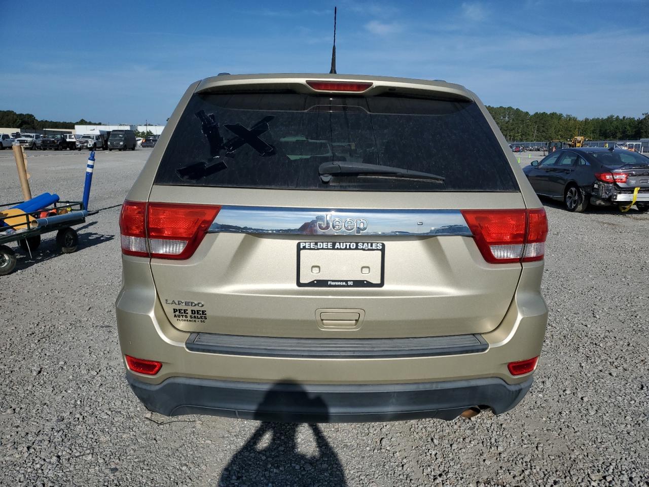 2011 Jeep Grand Cherokee Laredo VIN: 1J4RS4GG1BC564523 Lot: 82019355