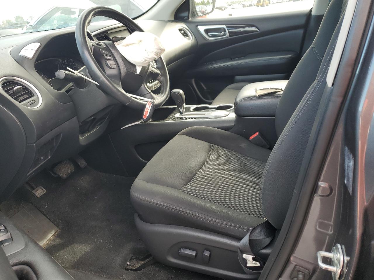 2019 Nissan Pathfinder S VIN: 5N1DR2MNXKC633661 Lot: 83798935