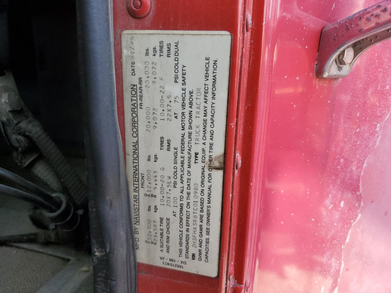 1996 International 9000 9400 VIN: 2HSFHASR8TC010980 Lot: 80702455