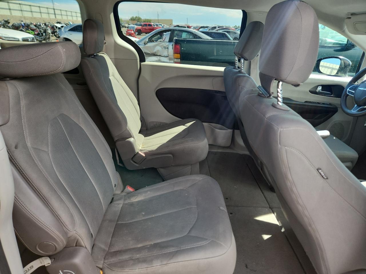 2017 Chrysler Pacifica Lx VIN: 2C4RC1CG3HR609632 Lot: 80782485