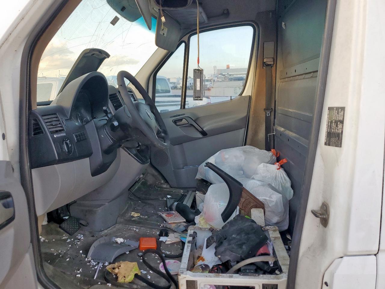 2008 Dodge Sprinter 3500 VIN: WD0PF445785260153 Lot: 84585895