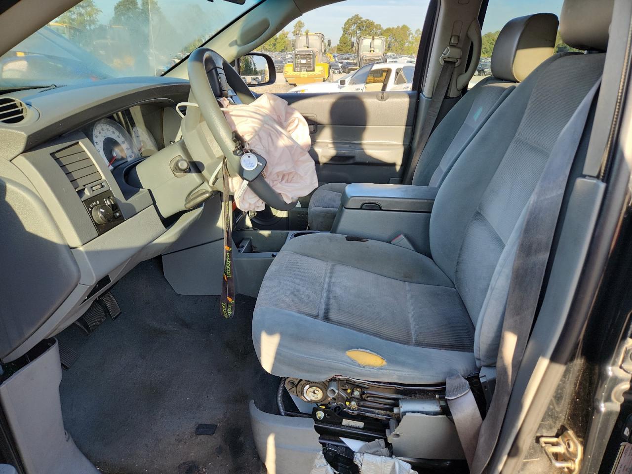 2005 Dodge Durango Slt VIN: 1D4HB48D55F503087 Lot: 81702735