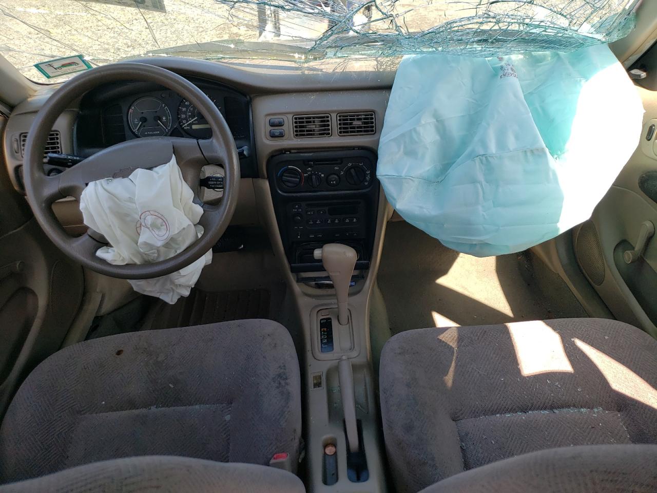 2000 Chevrolet Geo Prizm Base VIN: 1Y1SK5284YZ430653 Lot: 81831715