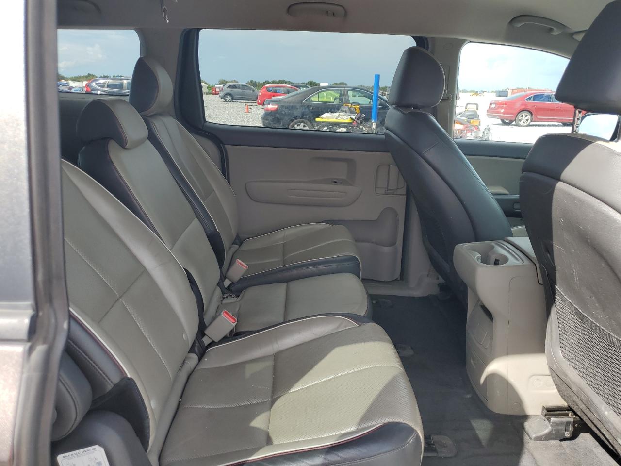 2016 Kia Sedona Lx VIN: KNDMB5C18G6211399 Lot: 81845675