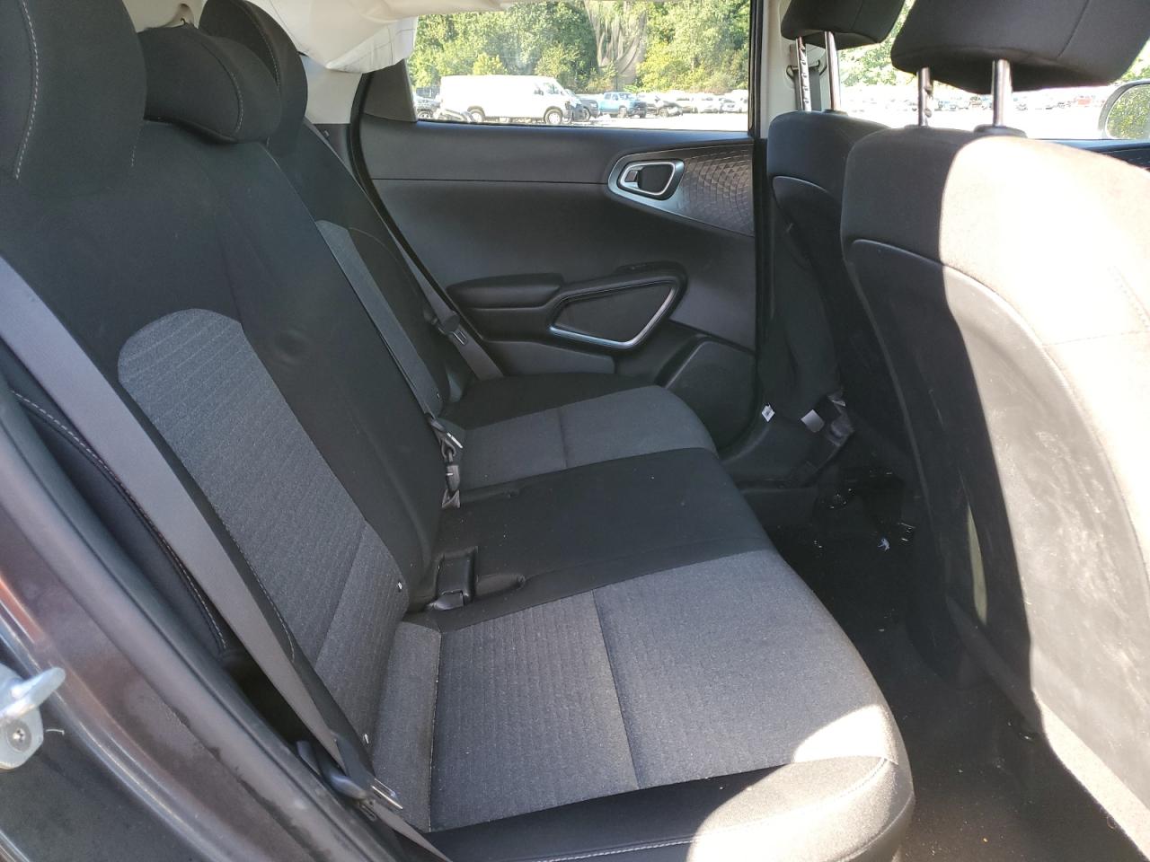 2021 Kia Soul Lx VIN: KNDJ23AU2M7737702 Lot: 71437085