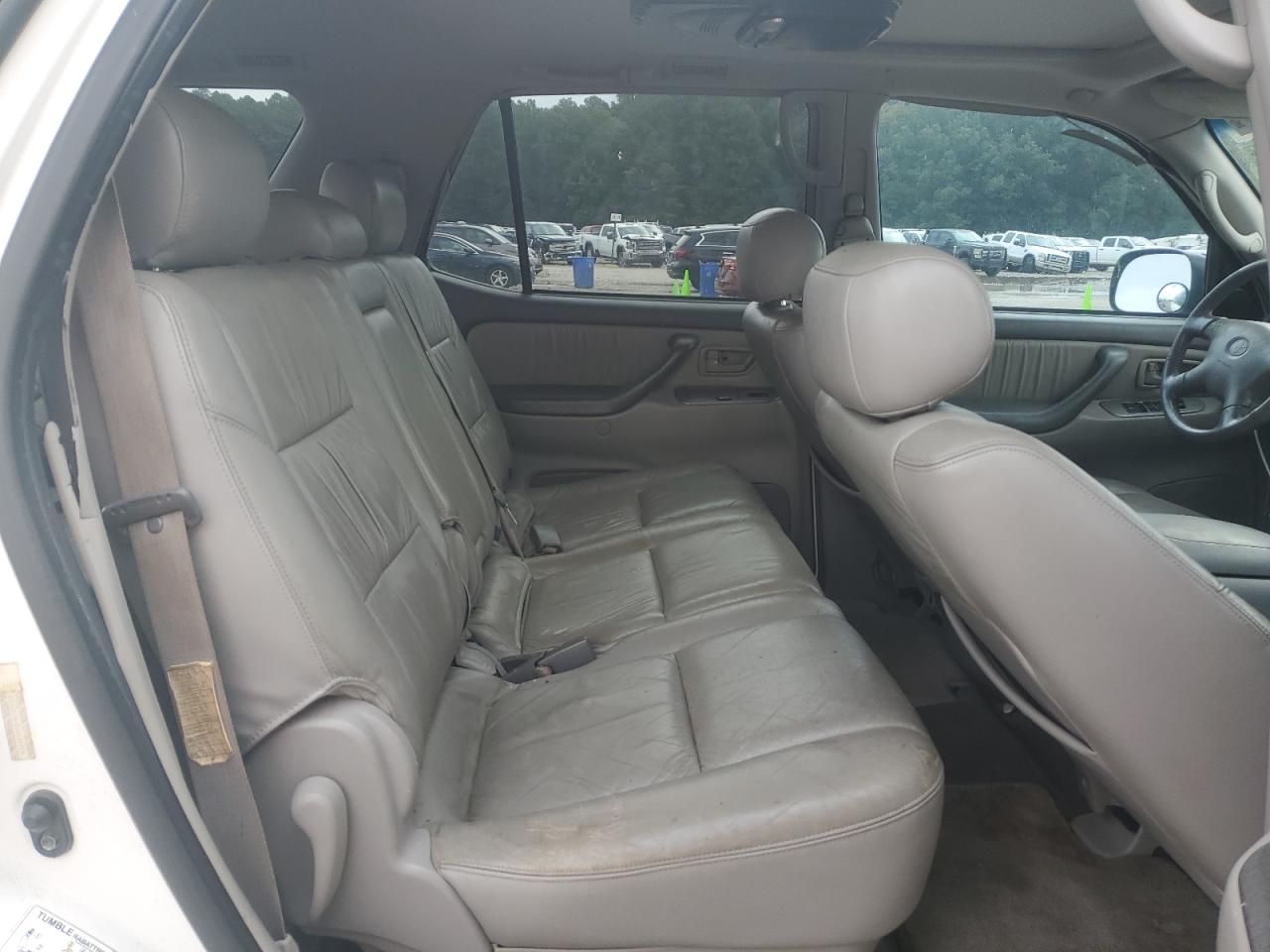 2001 Toyota Sequoia Limited VIN: 5TDZT38A51S011717 Lot: 81819285