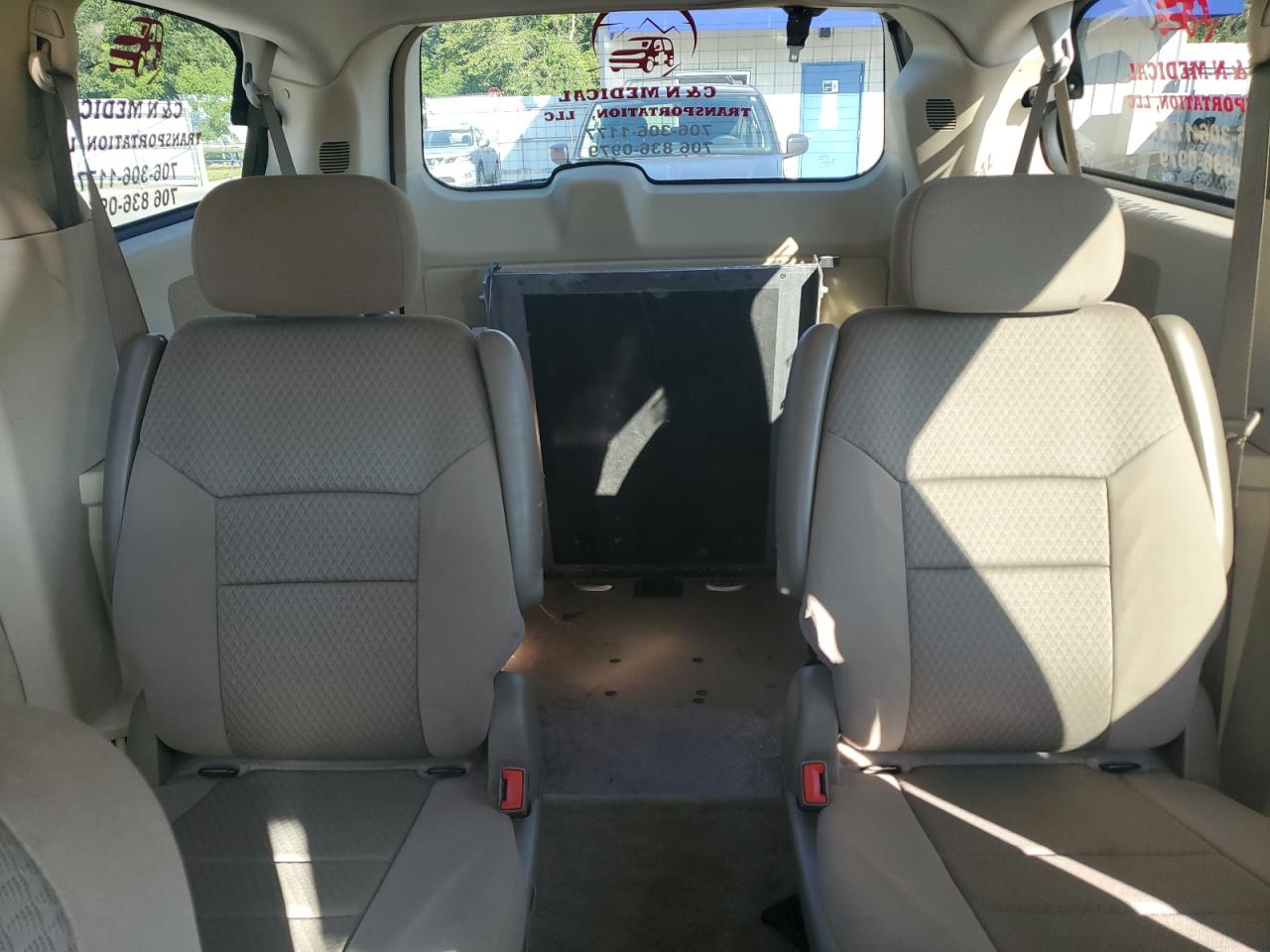 2010 Chrysler Town & Country Lx VIN: 2A4RR2D10AR330346 Lot: 80373435