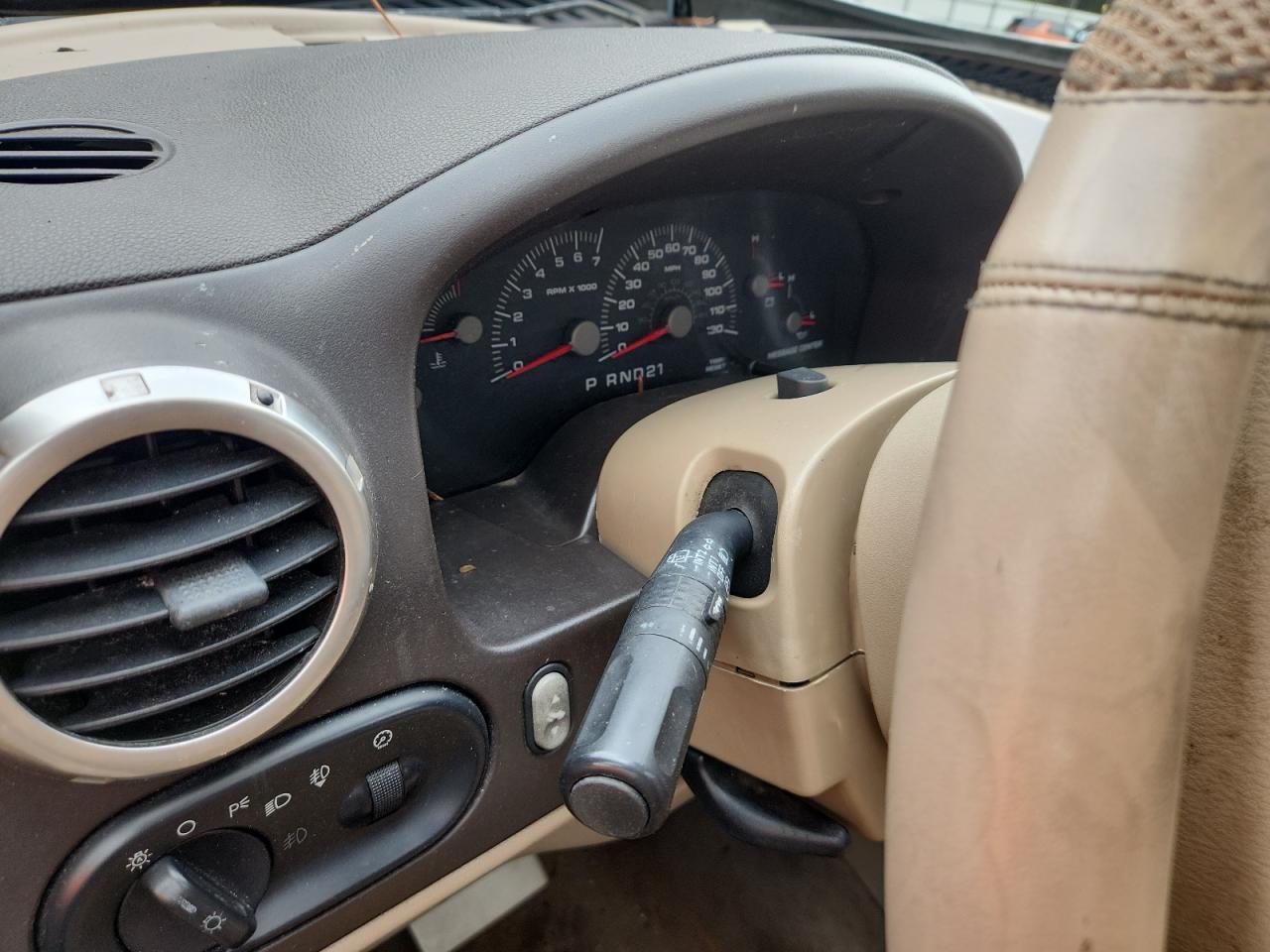 2004 Ford Expedition Eddie Bauer VIN: 1FMFU17L74LA54321 Lot: 84786285